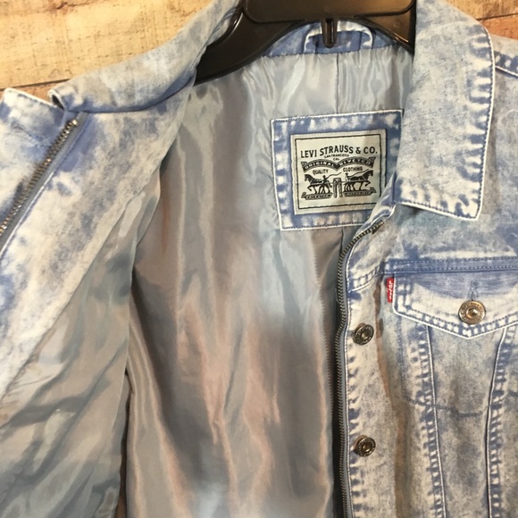 Levi’s Denim Jacket - Picture 5 of 8